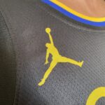 Camiseta Regata NBA Swingman Golden State Warriors Curry 30 Statement Edition 2025 Preta Jordan - Imagem 4