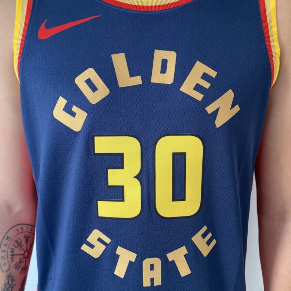 Camiseta Regata Basquete NBA Golden State Warriors Curry 30 City Edition 2025 Azul Nike - Imagem 6