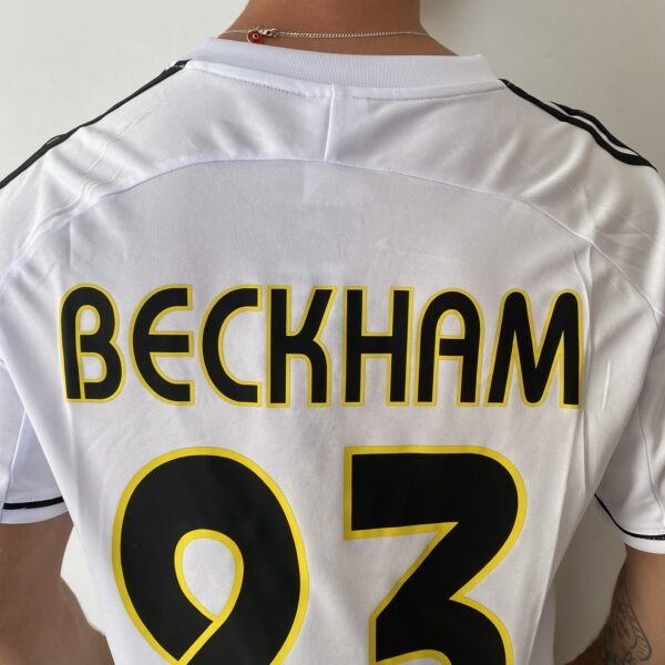 Camisa Retrô Real Madrid Home 2003/2004 - Beckham 23 - Adidas Branca - Imagem 15