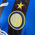 Camisa Retrô Inter de Milão Home 1997/1998 - Ronaldo 10 - Umbro - Azul Preta - Imagem 4