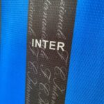 Camisa Retrô Inter de Milão Home 1997/1998 - Ronaldo 10 - Umbro - Azul Preta - Imagem 6