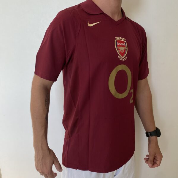 Camisa Rêtro Arsenal Home 2005/2006 - Thierry Henry 14 -  Total 90 - Nike - Vinho - Imagem 9