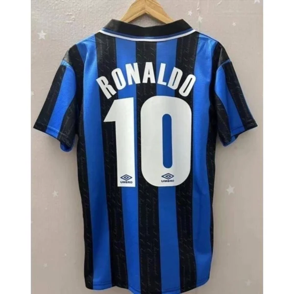 Camisa Retrô Inter de Milão Home 1997/1998 - Ronaldo 10 - Umbro - Azul Preta - Imagem 19