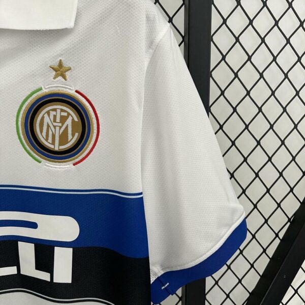 Camisa Retrô Inter de Milão Away Versão Torcedor 09/2010 Nike - Imagem 4
