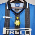 Camisa Retrô Inter de Milão Home 1997/1998 - Ronaldo 10 - Umbro - Azul Preta - Imagem 20