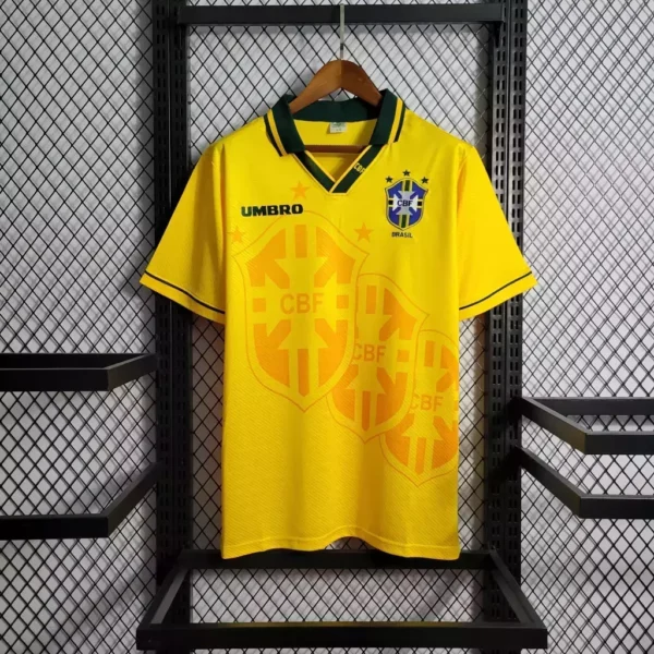 Camisa Retrô Clássica Seleção Brasileira Brasil – Versão Torcedor Umbro – Amarela – 1994 - Romário 11 - Imagem 25