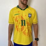 Camisa Retrô Clássica Seleção Brasileira Brasil – Versão Torcedor Umbro – Amarela – 1994 - Romário 11 - Imagem 3