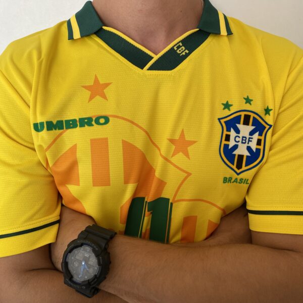 Camisa Retrô Clássica Seleção Brasileira Brasil – Versão Torcedor Umbro – Amarela – 1994 - Romário 11 - Imagem 10
