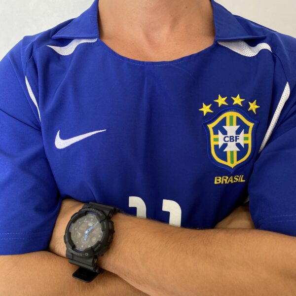 Camisa Retrô Clássica Seleção Brasileira Brasil – Nike Masculina – Versão Torcedor Azul – 2002 - Ronaldinho 11 - Imagem 7