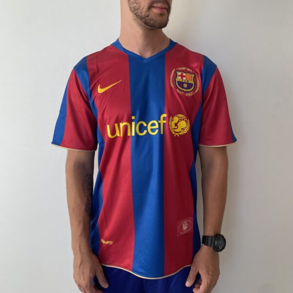 Camisa Retrô Barcelona 2007/2008 - Lionel Messi 19 - Nike  - Azul Grená - Imagem 2
