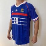 Camisa Retrô Clássica Seleção França Home 1998 - Zidane 10 - Adidas - Azul - Imagem 11