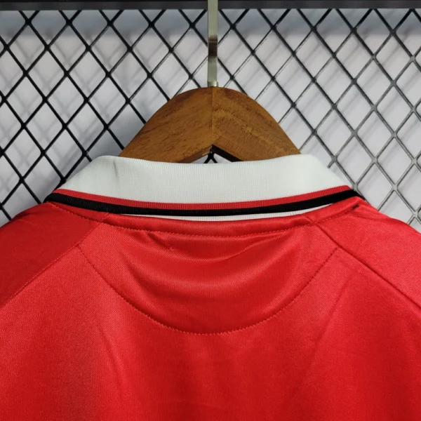 Camisa Retrô Manchester United Home 1999/2000 Umbro Vermelha - Imagem 8