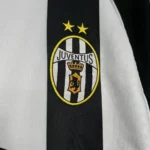 Camisa Retrô Juventus Home Torcedor 2002/03 Lotto - Imagem 3
