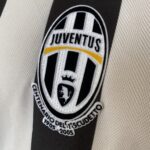 Camisa Retrô Juventus Home 2005/2006 - Pavel Nedved 11 - Nike - Total 90 - Preta Branca - Imagem 4