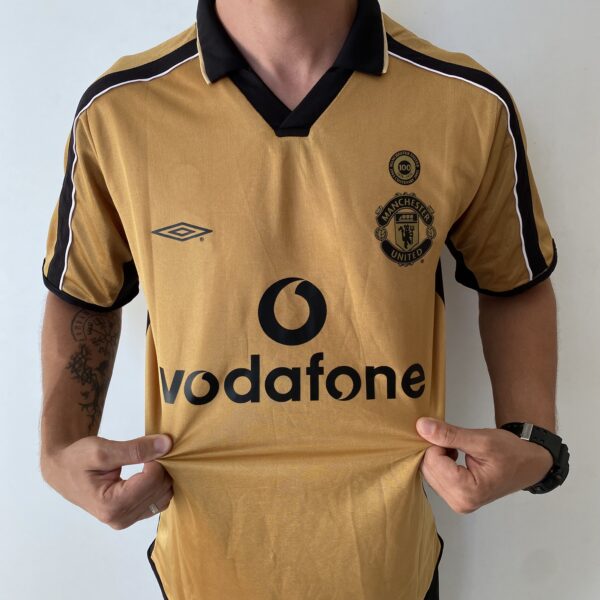 Camisa Retrô Manchester United Away - Dupla-Face - Frente Verso - 2001/2002 - Beckham 7 - Umbro Dourada - Imagem 6