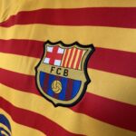 Camisa Barcelona 4th Versão Torcedor 2025 Nike Amarela - Imagem 4