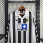 Camisa Retrô Juventus Home Manga Longa 1999/2000 Kappa Preta Branca - Imagem 2