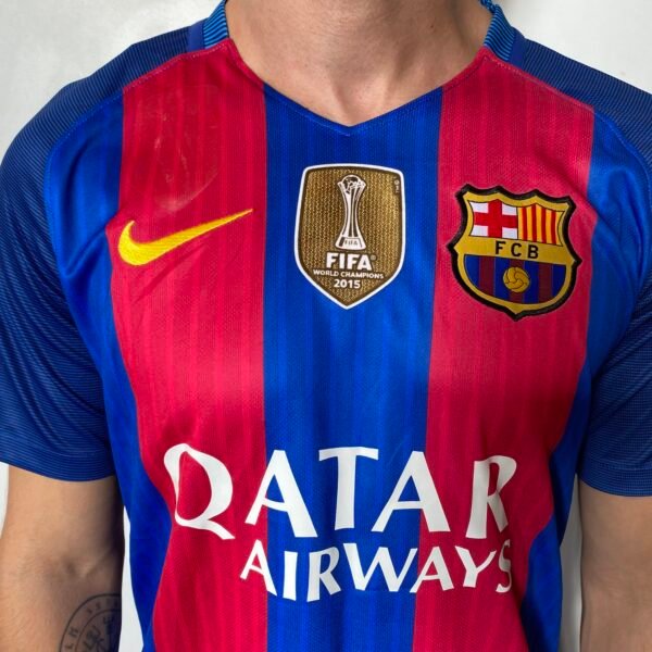 Camisa Retrô Barcelona Home Neymar Jr. 11, Messi 10, Suárez 9 - 2016/2017 Nike - Imagem 2