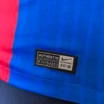Camisa Retrô Barcelona Home Neymar Jr. 11, Messi 10, Suárez 9 - 2016/2017 Nike - Imagem 8