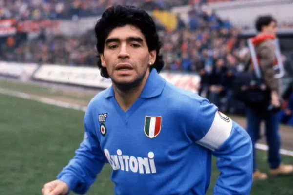 Camisa Retrô Napoli Home 1987/1988 Maradona 10 Azul - Imagem 8