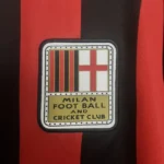 Camisa Milan Home Comemorativa 125 Anos Manga Longa Retrô 2025 Puma Vermelha e Preta - Imagem 5