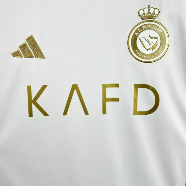Kit Conjunto Infantil Crianças Camisa e Calção Al Nassr Third Ronaldo 7 Branco 24/2025 Adidas - Imagem 2