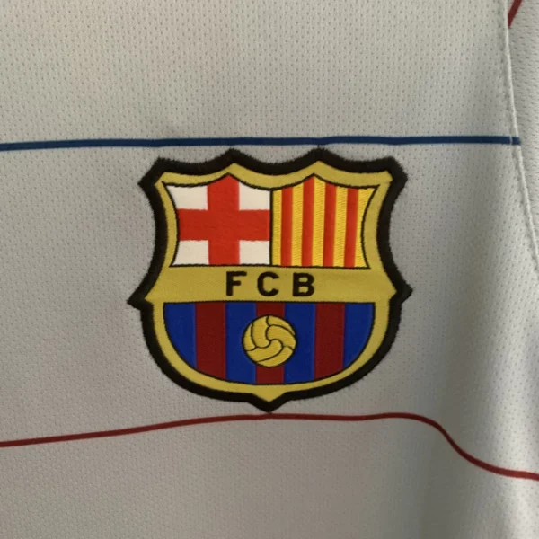 Camisa Retrô Barcelona Away 2003/2004 Nike - Imagem 4