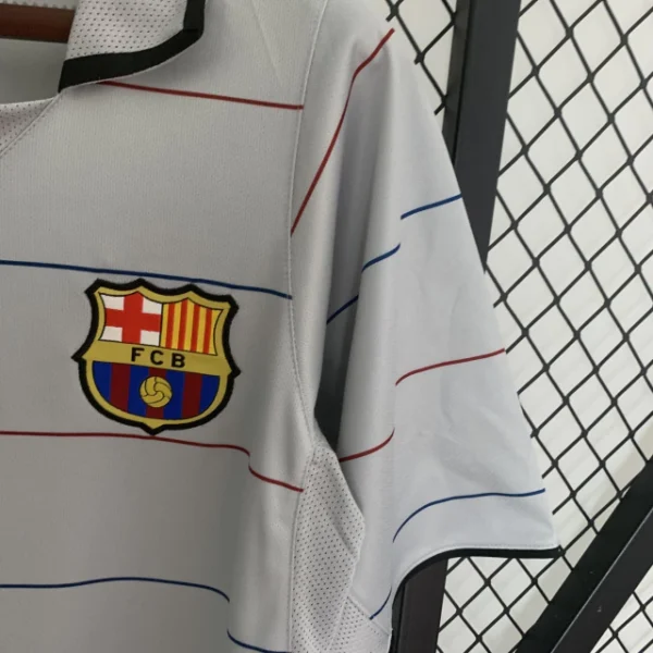 Camisa Retrô Barcelona Away 2003/2004 Nike - Imagem 3