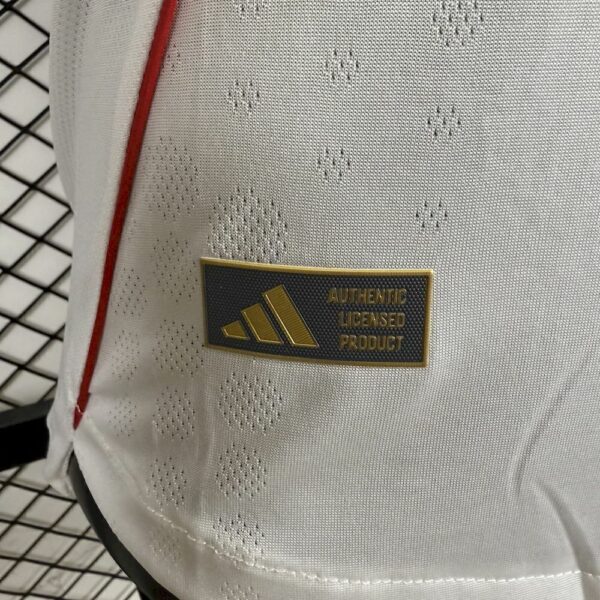Camisa Liverpool Away Versão Jogador 2025/2026 Branca Adidas - Imagem 3