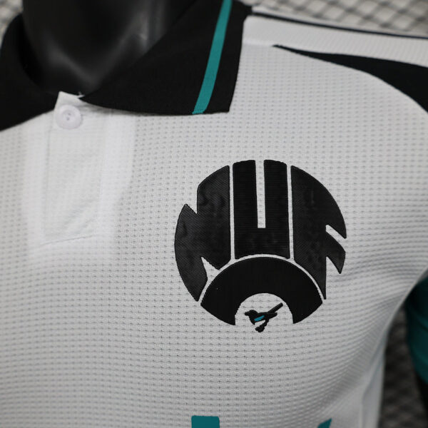 Camisa Newcastle United Third Versão Jogador 24/2025 Adidas - Imagem 4