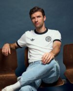 Camisa Retrô Clássica Alemanha Especial 125 Anos Branca 2025 Adidas - Imagem 14