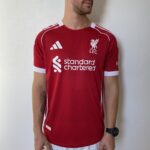 Camisa Liverpool Home Versão Jogador 2025/2026 Vermelha Adidas - Imagem 2
