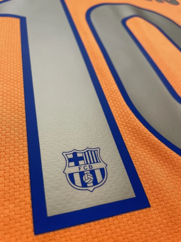 Camisa Retrô Barcelona Away 2006/2007 Nike - Imagem 8