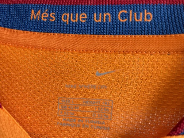 Camisa Retrô Barcelona Away 2006/2007 Nike - Imagem 4