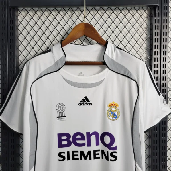 Camisa Retrô Real Madrid Home 2006/2007 Adidas Branca - Imagem 3