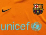 Camisa Retrô Barcelona Away 2006/2007 Nike - Imagem 2