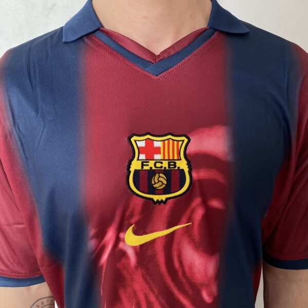 Camisa Barcelona Travis Scott Skeleton Oversized Retrô - 2000/2001 - Azul Grená - Imagem 2