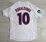 Camisa Retrô Paris Saint-Germain - PSG Away 2002/2003 - Ronaldinho 10 - Nike - Branca Thomson - Imagem 7