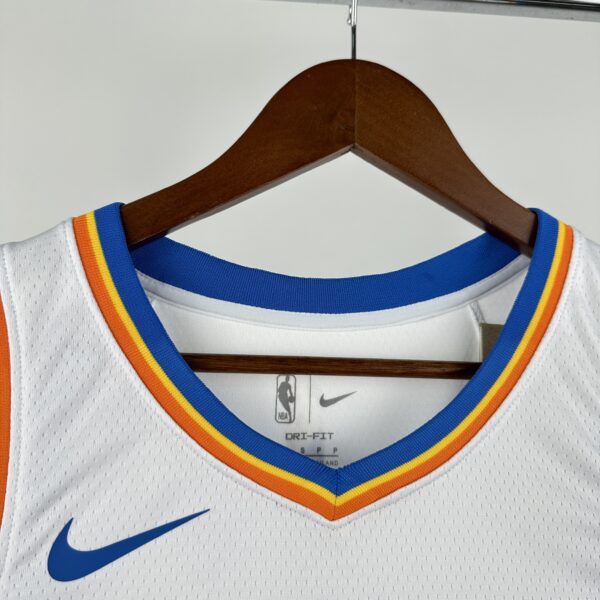 Camiseta Regata Basquete NBA OKC Oklahoma Thunder Association Edition 2025 Branca Nike - Imagem 3