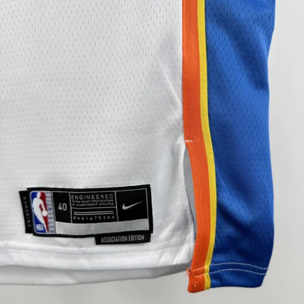 Camiseta Regata Basquete NBA OKC Oklahoma Thunder Association Edition 2025 Branca Nike - Imagem 15