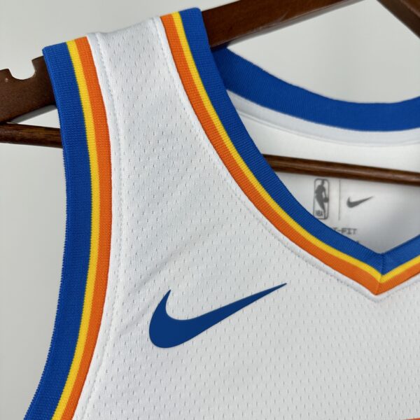 Camiseta Regata Basquete NBA OKC Oklahoma Thunder Association Edition 2025 Branca Nike - Imagem 4