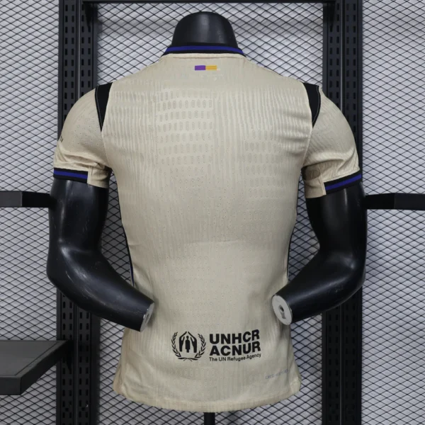 Camisa Barcelona Away Versão Jogador 2025/2026 - Nike Edição Kobe Briant - Bege - Imagem 10