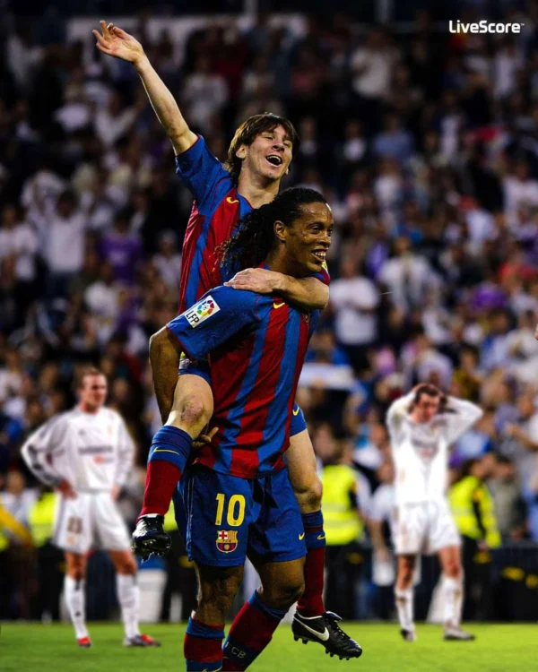 Camisa Retrô Barcelona Home 2004/2005 Nike - Total 90 - Azul Grená - Imagem 3