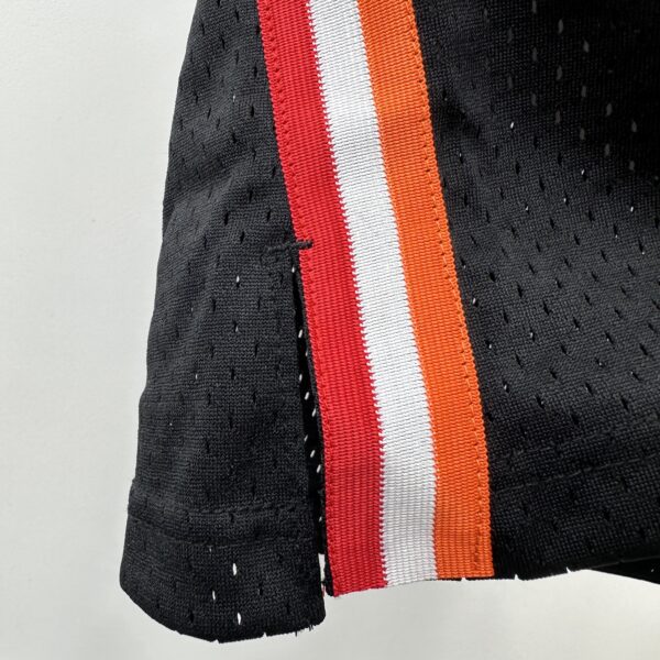 Camiseta Regata Basquete NBA Miami Heat 6 LeBron James Mitchell & Ness Preta 2013/14 - Imagem 8