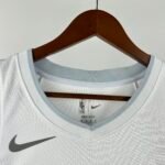 Camiseta Regata NBA Dallas Mavericks 32 Flagg City Edition Branca 2025 Nike - Imagem 3