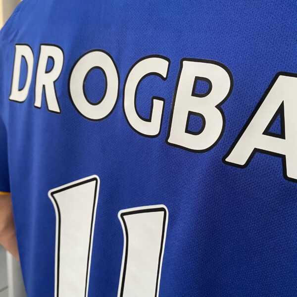 Camisa Retrô Chelsea Home Didier Drogba 11 - Final Champions League - 2007/08 Azul Adidas - Imagem 15