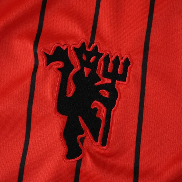 Camisa Manchester United Baseball US Pack 2025/26 Vermelha Adidas - Imagem 2