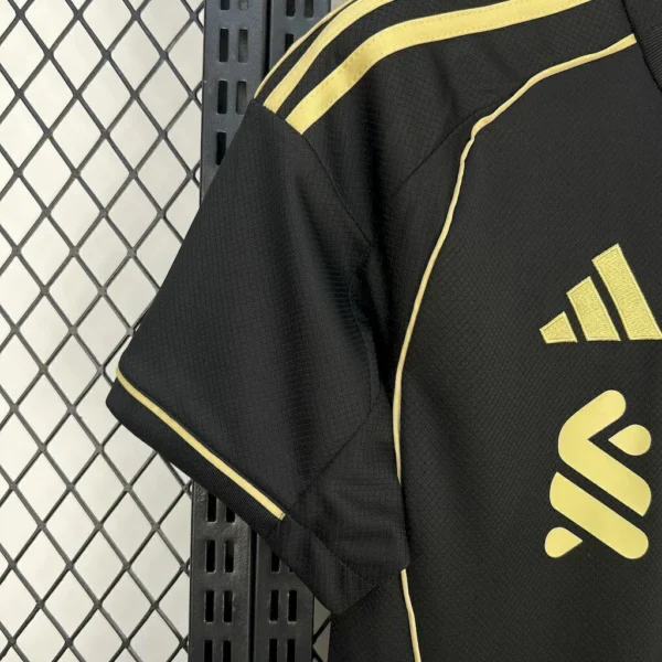 Camisa Liverpool Versão Torcedor 2025/2026 Preta Dourada Adidas - Imagem 3