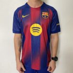 Camisa Barcelona Home Versão Torcedor 2025/2026 - Nike - Azul Grená
