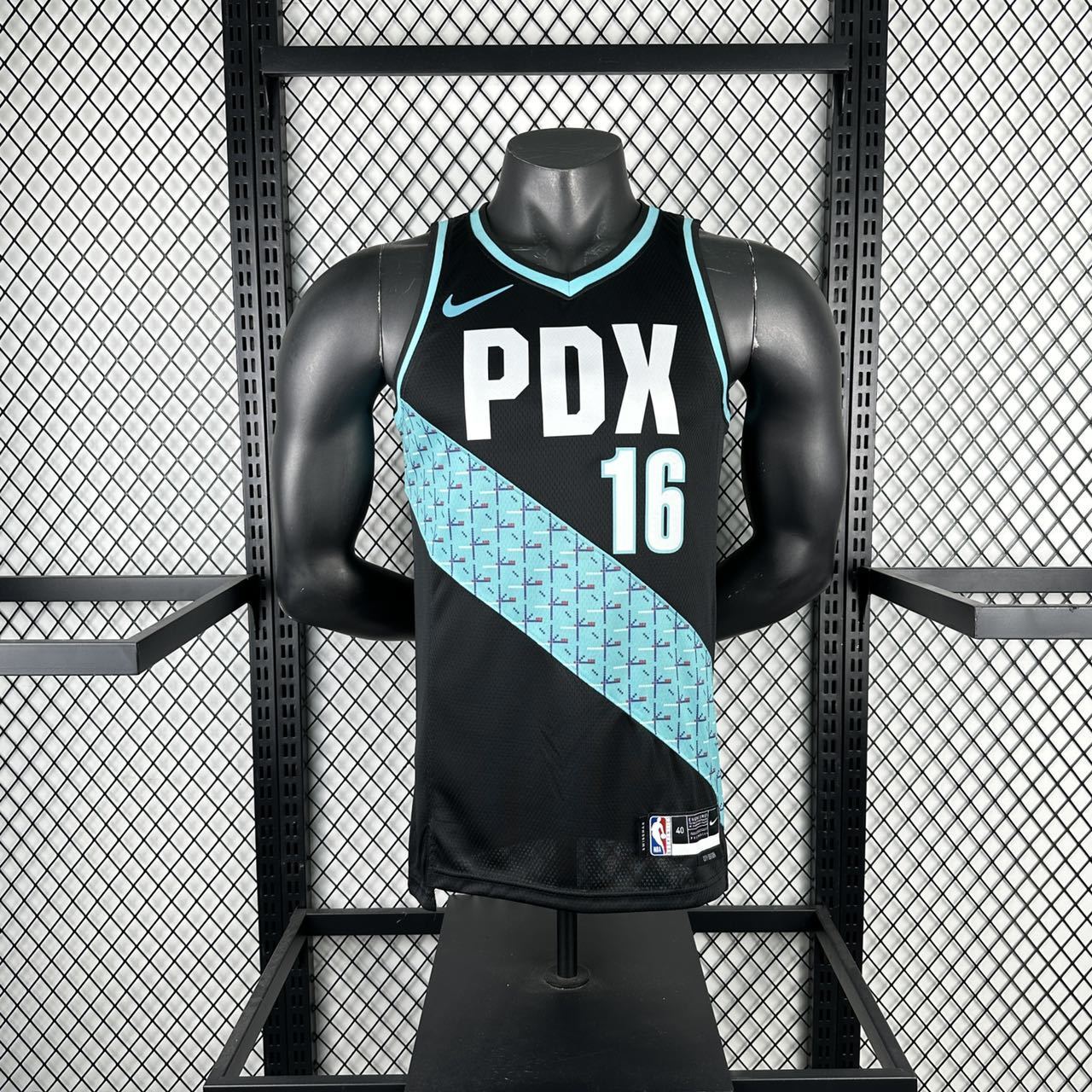 0f3c8f46 Camiseta Regata Basquete NBA Portland Trail Blazers City Edition 2025 Preta Nike - Imagem 1